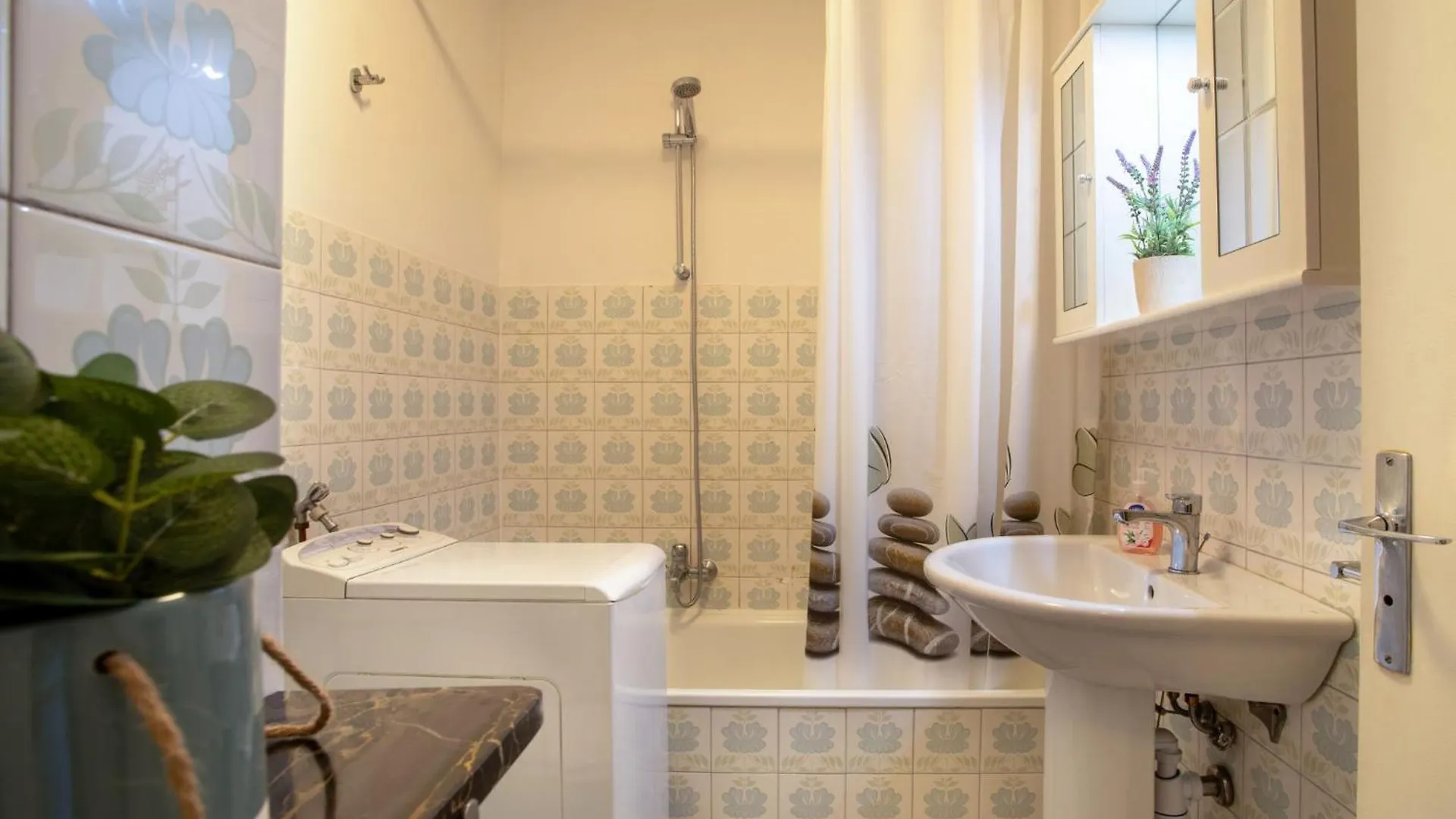Apartment Azur 3000 By Interhome Saint-Laurent-du-Var